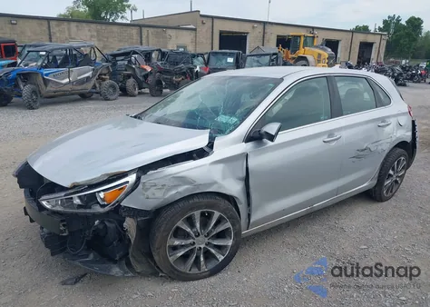 2018 Hyundai Elantra Gt z USA, uszkodzony, nr VIN KMHH35LE1JU060258